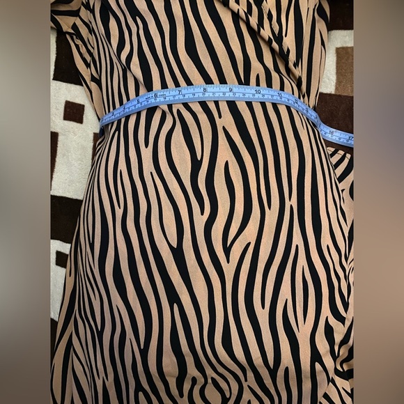 Elegant Zebra Print Wrap Dress size S - Picture 6 of 9
